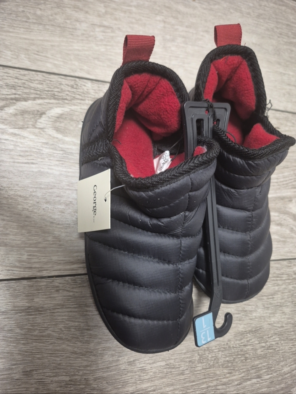 George Kids puffer-style booties Insulated hut slippers . Bedroom. House Slipper